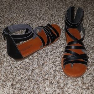 American Eagle Zip Up Gladiator Thong Sandals